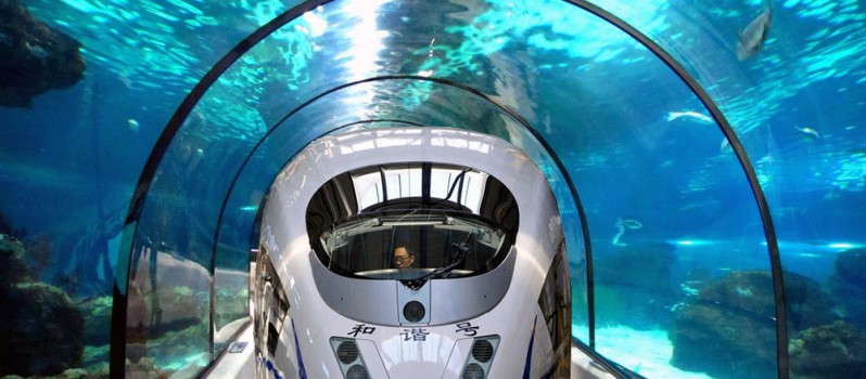 China-america-underwater-train-θάλασσα