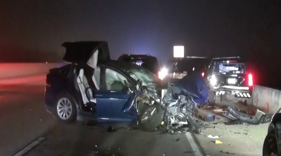 Tesla Model X Autopilot ατύχημα