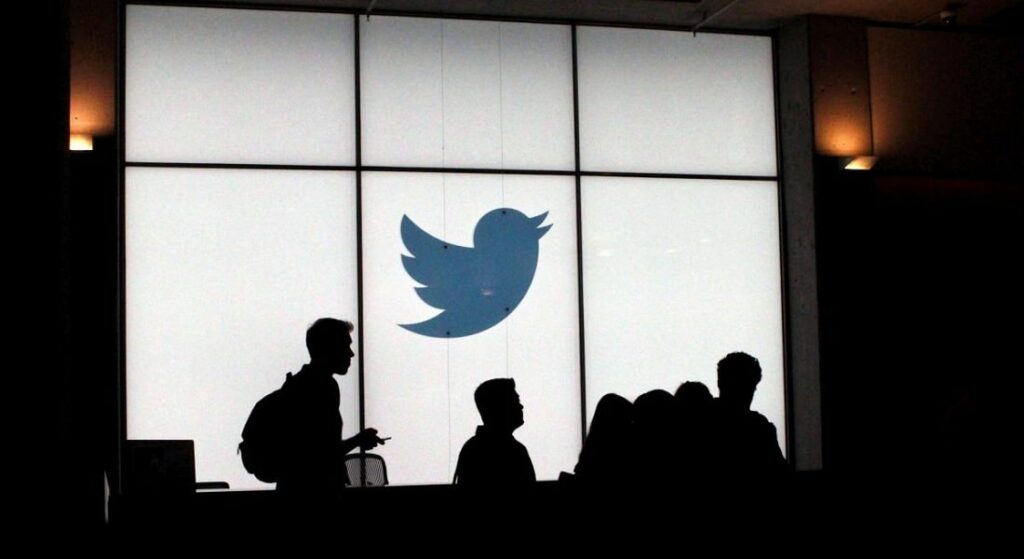 Twitter απολύσεις υπαλλήλους