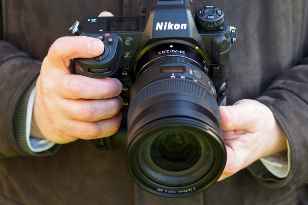 Η Nikon Corporation είναι χαρούμενη να ανακοινώσει την έκδοση λογισμικού 5.00 για την κορυφαία κάμερα χωρίς καθρέφτη με πλήρες φρέιμ/FX-format, Nikon Z 9. Η έκδοση λογισμικού 5.00, η τέταρτη μεγάλη ενημέρωση από την κυκλοφορία της Z 9, αυξάνει τη χρηστικότητα για τη φωτογραφία αθλητικών με τη διεύρυνση των λειτουργιών Auto Capture και High-Speed Frame Capture+.